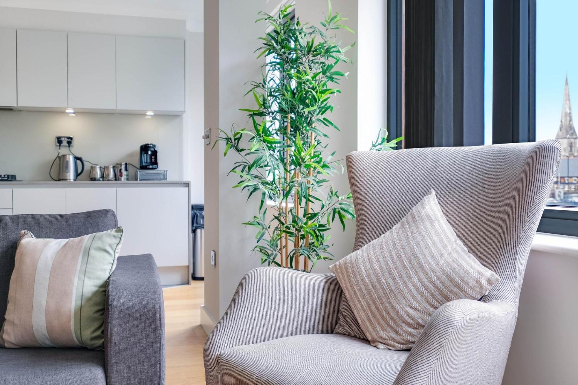 The Concord Modern 1 Bedroom Apartment Brentford
