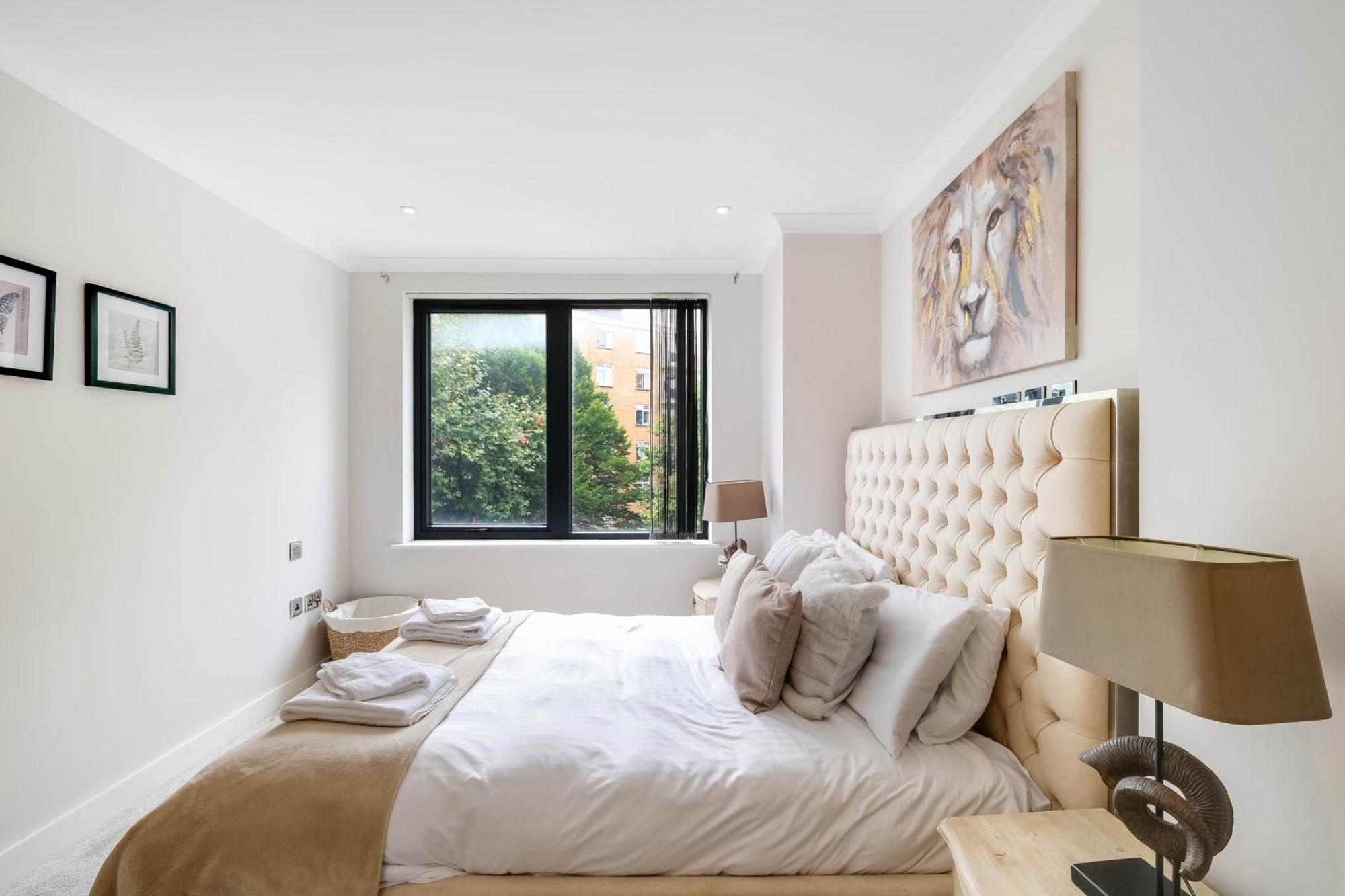 The Concord Modern 1 Bedroom Apartment *