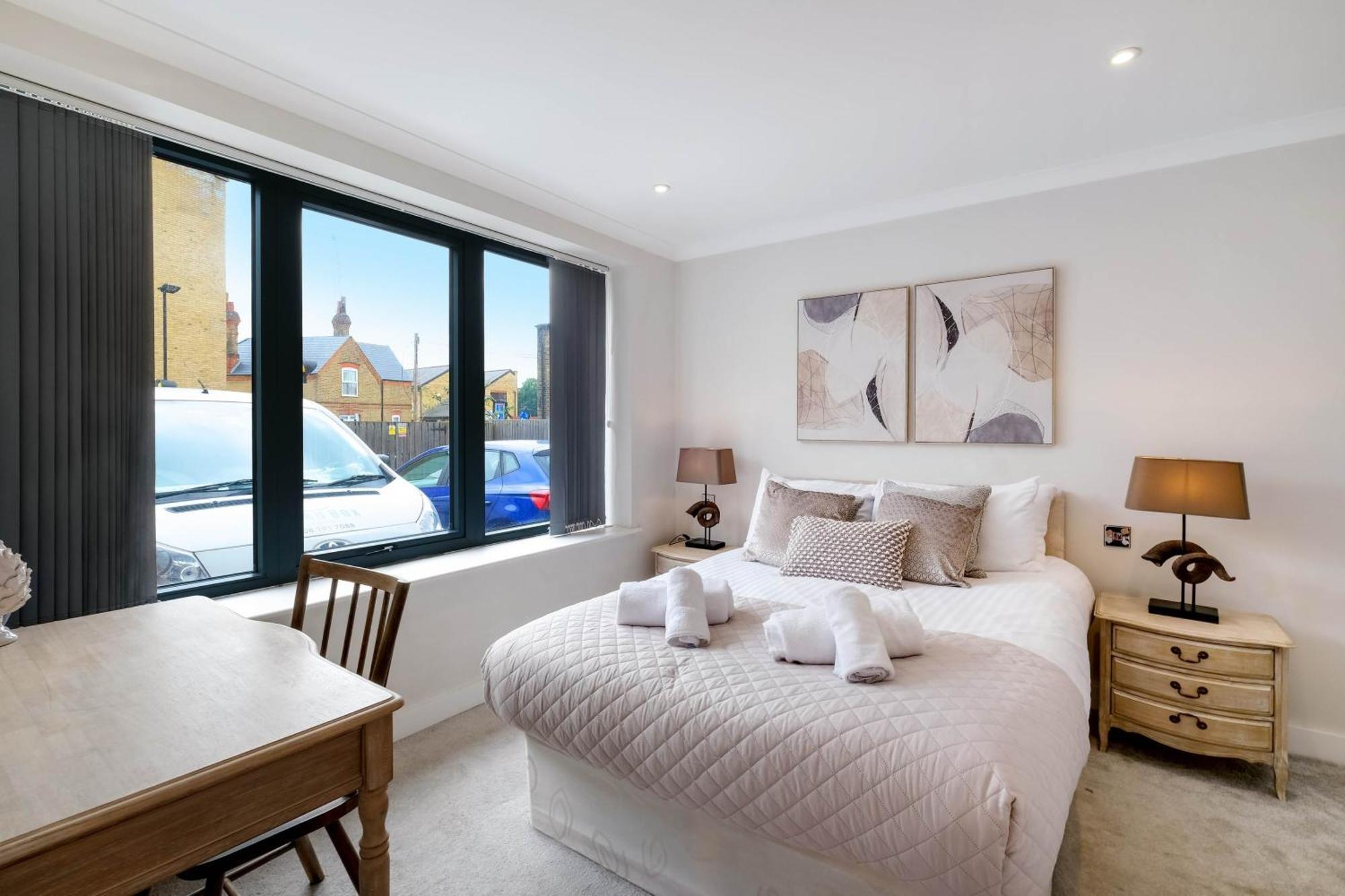The Concord Modern 1 Bedroom Brentford