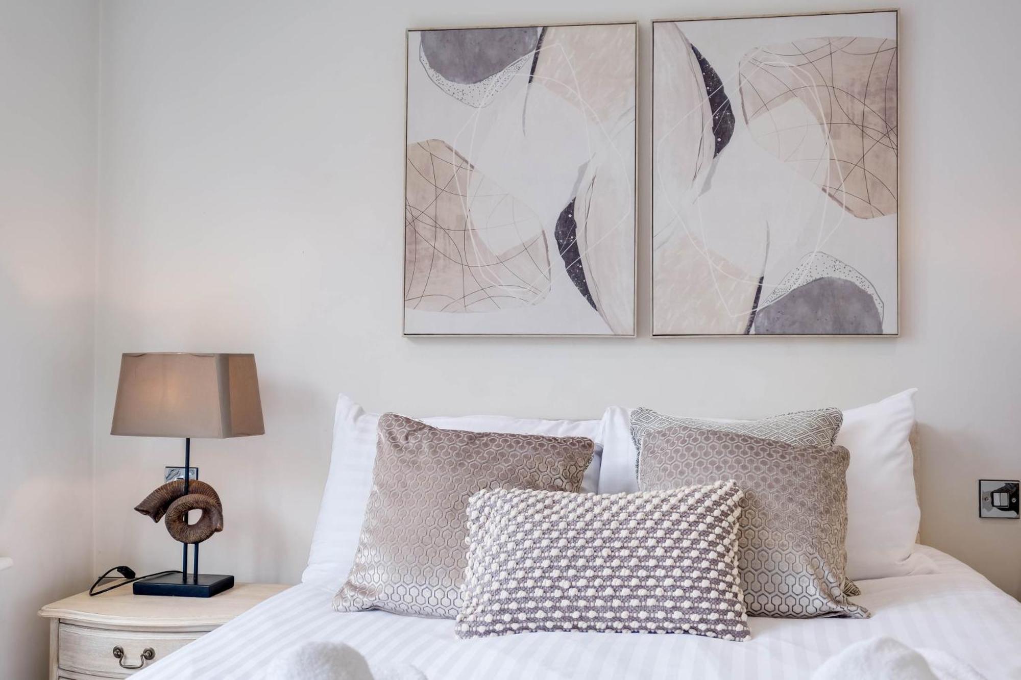 The Concord Modern 1 Bedroom Apartment